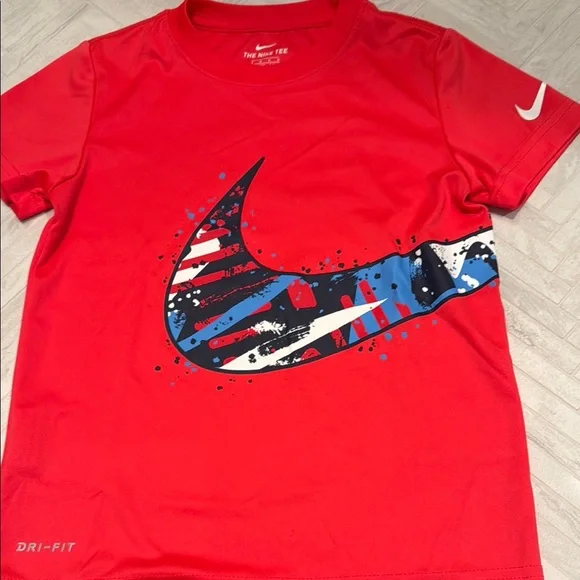 Nike Red T-Shirt and Graphic Shorts Set , kids 6